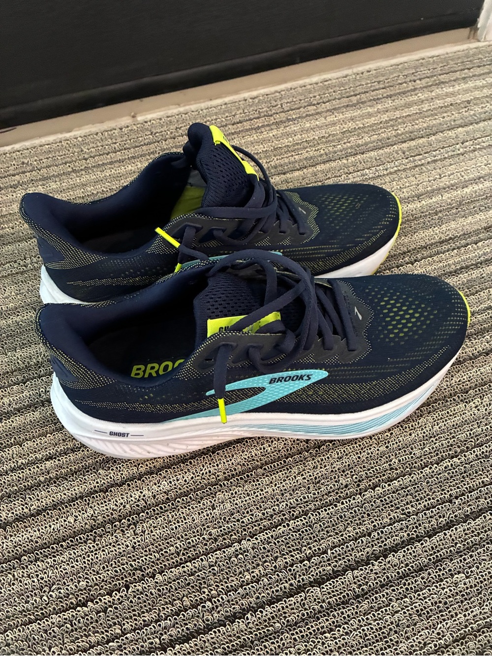 Brooks Ghost 17 Running Shoes in Navy and Teal